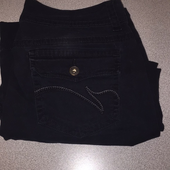 Pants - Capris ~ Gloria Vanderbilt